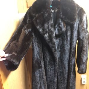 Blacklama mink fur coat size Large